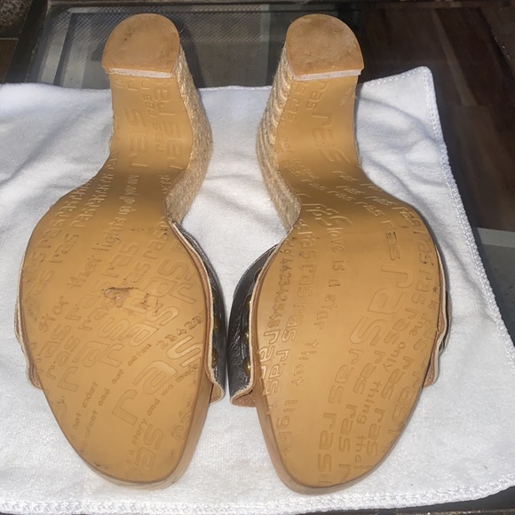 Ras - Picture 7 of 7